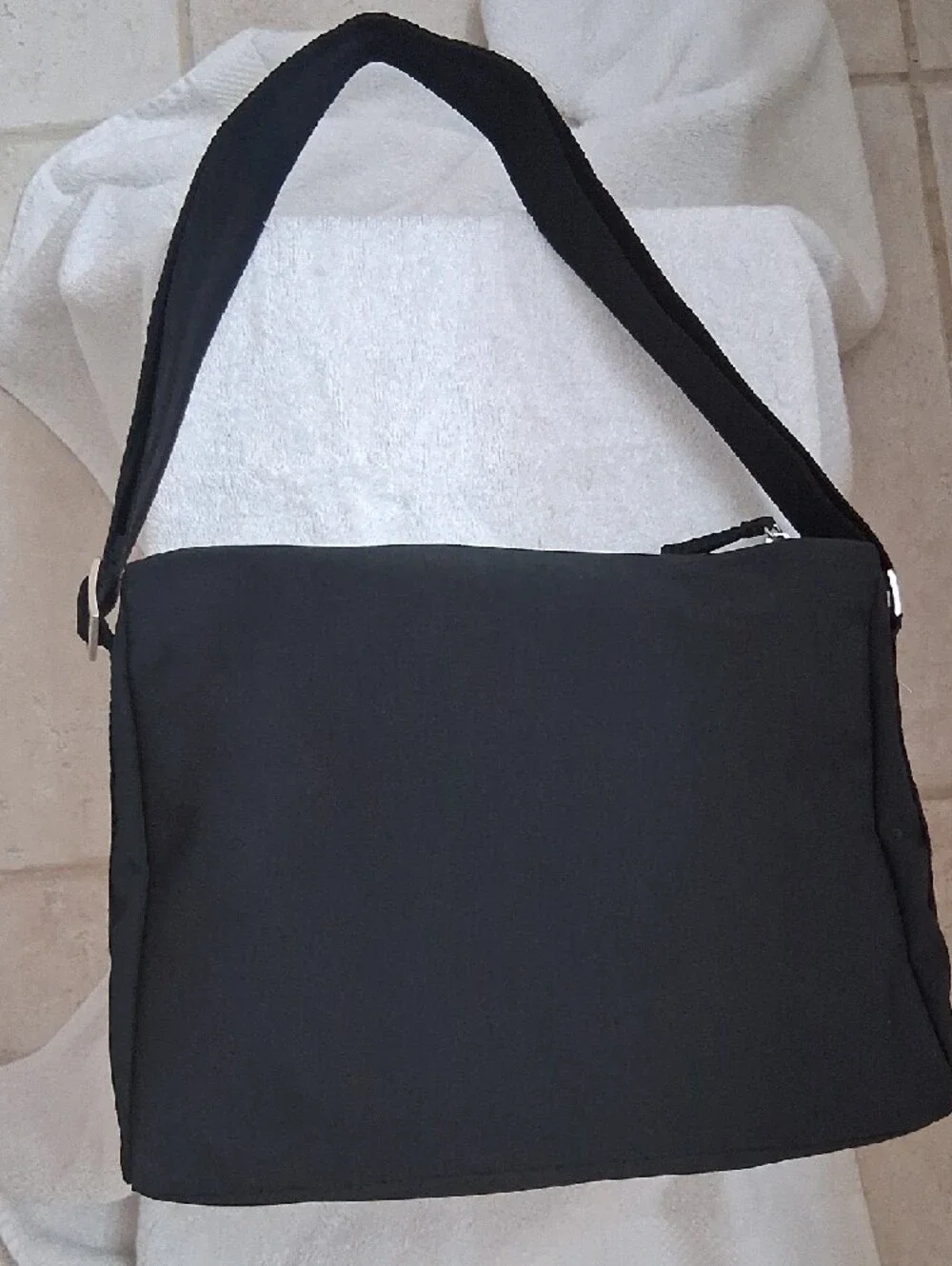GAP Black Men's Messenger Crossbody Bag